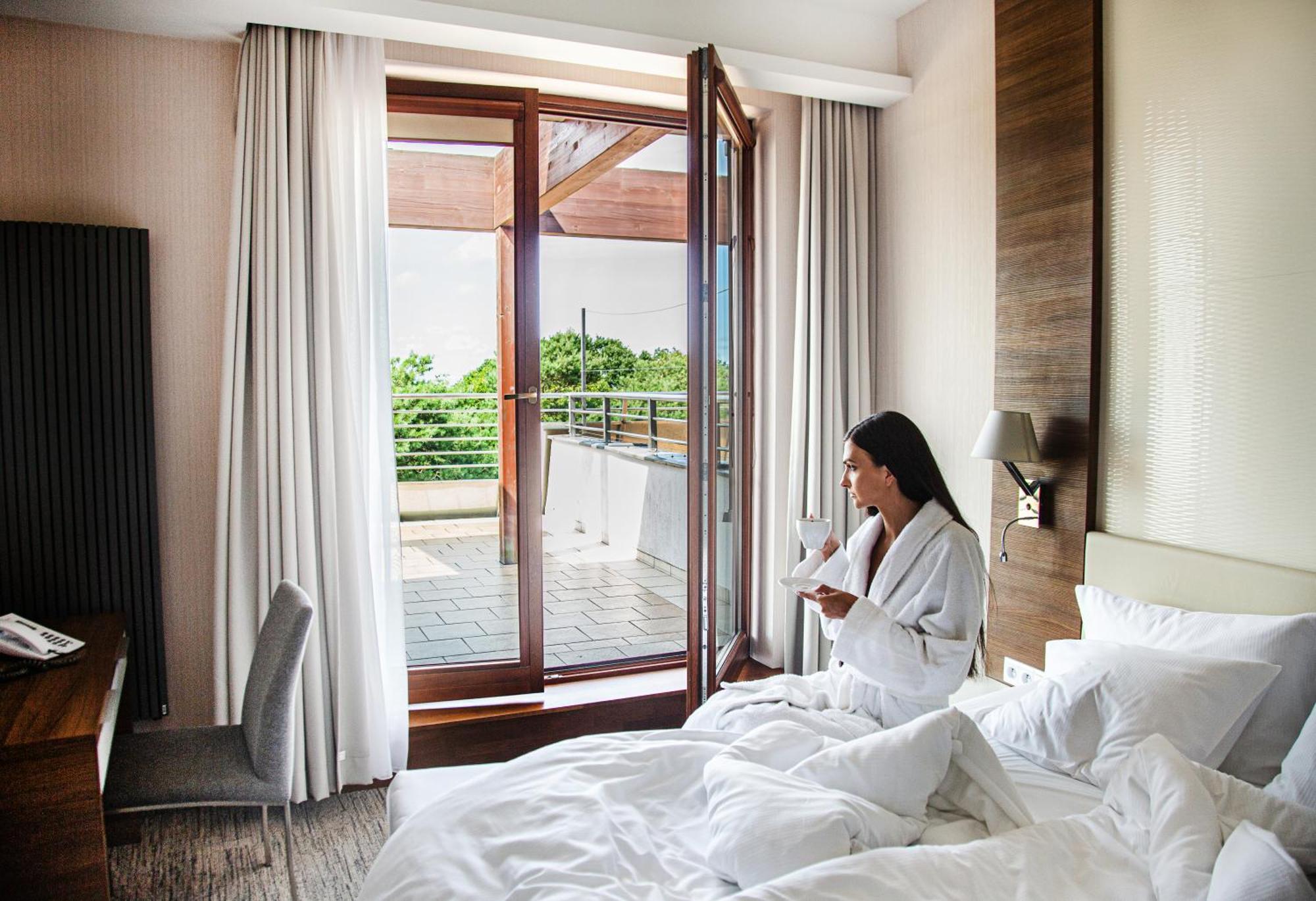 Hotel Dom Zdrojowy Resort & Spa - Destigo Hotels Ястарня Екстериор снимка