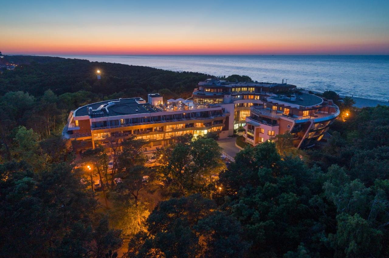 Hotel Dom Zdrojowy Resort & Spa - Destigo Hotels Ястарня Екстериор снимка